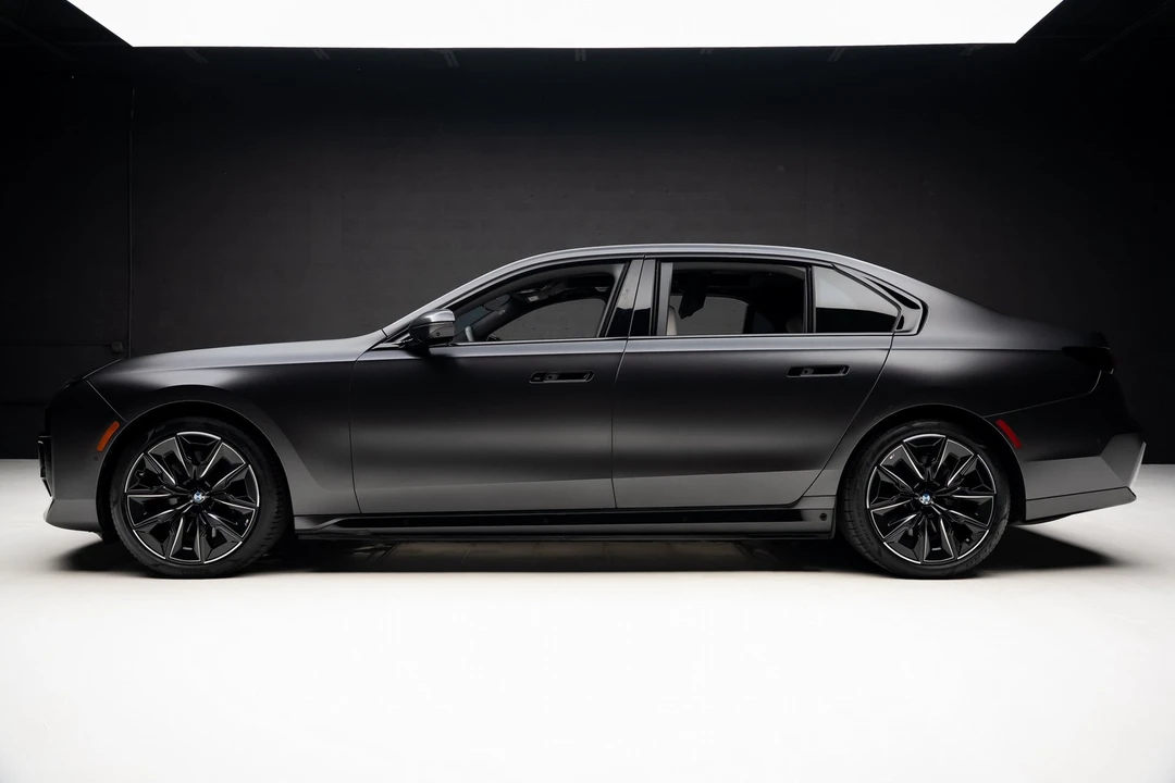 2023 BMW G70 7 Series - Image 16 of 21