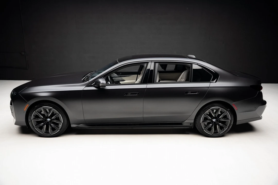 2023 BMW G70 7 Series - Image 15 of 21