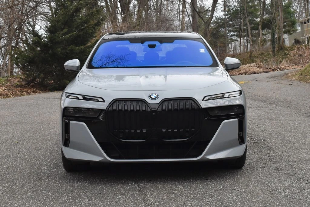 2023 BMW G70 7 Series - Image 12 of 12