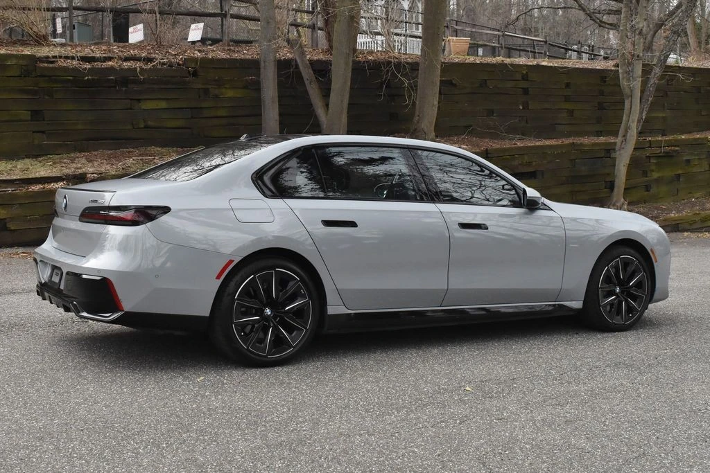 2023 BMW G70 7 Series - Image 7 of 12