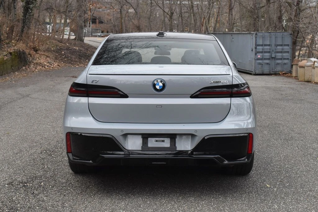 2023 BMW G70 7 Series - Image 6 of 12