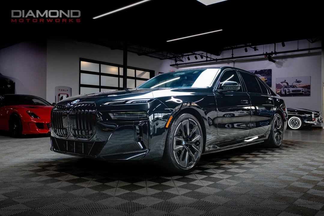 2023 BMW G70 7 Series - Image 11 of 12
