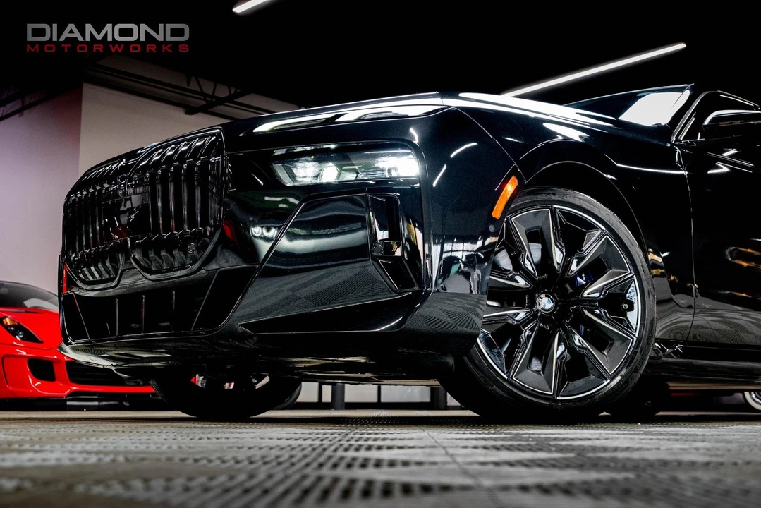 2023 BMW G70 7 Series - Image 8 of 12
