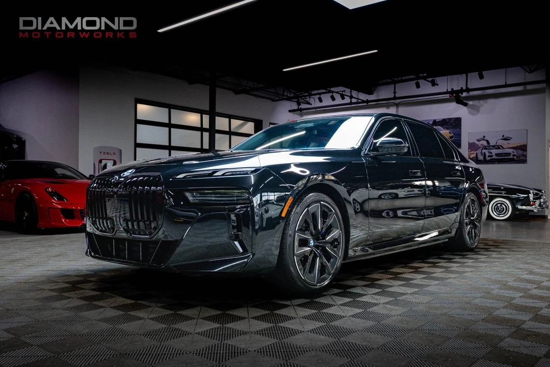 2023 BMW G70 7 Series - Image 11 of 12