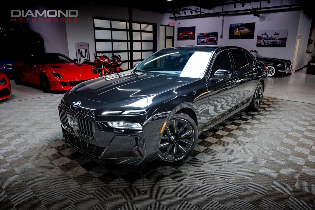2023 BMW G70 7 Series - Image 10 of 12