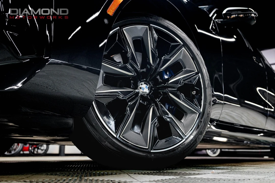 2023 BMW G70 7 Series - Image 9 of 12