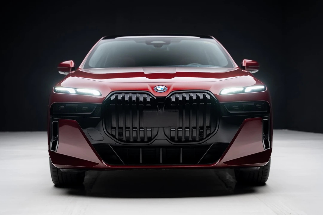 2023 BMW G70 7 Series - Image 8 of 12