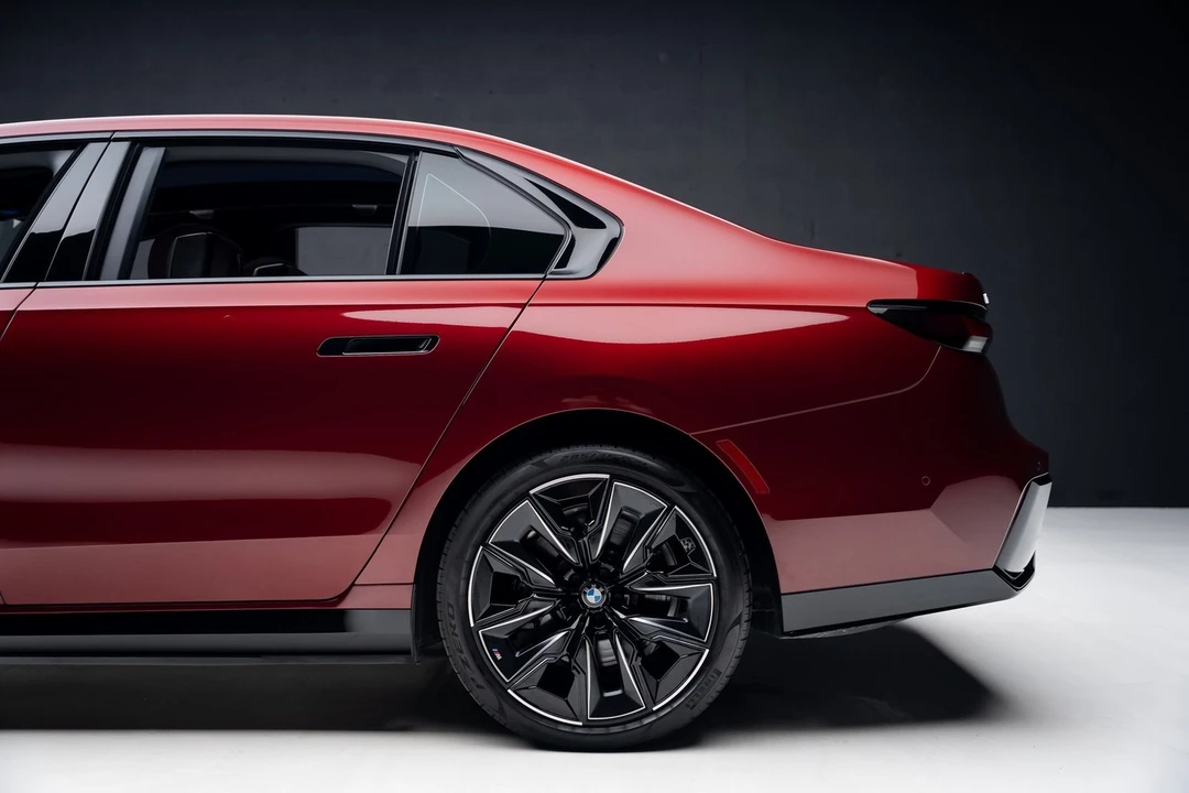 2023 BMW G70 7 Series - Image 19 of 21