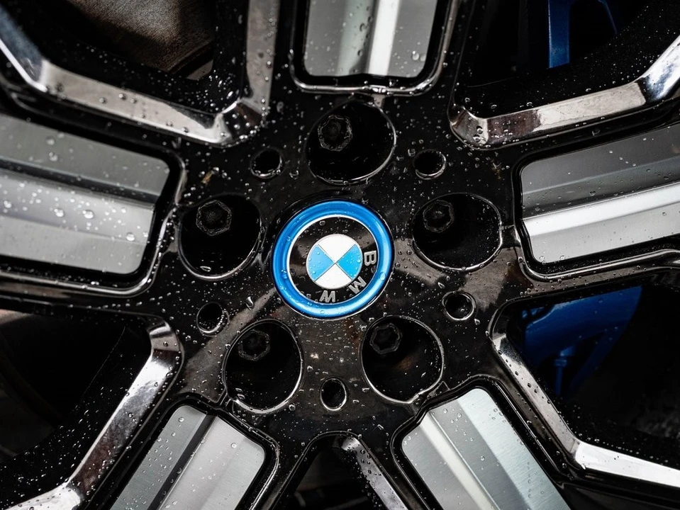 2023 BMW I20 iX M60 - Image 8 of 21