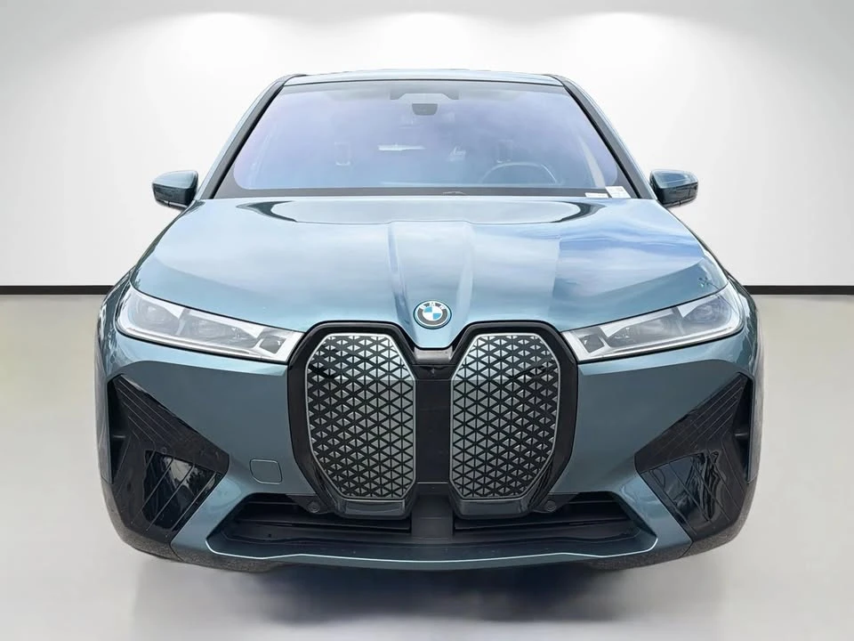 2023 BMW I20 iX - Image 8 of 20