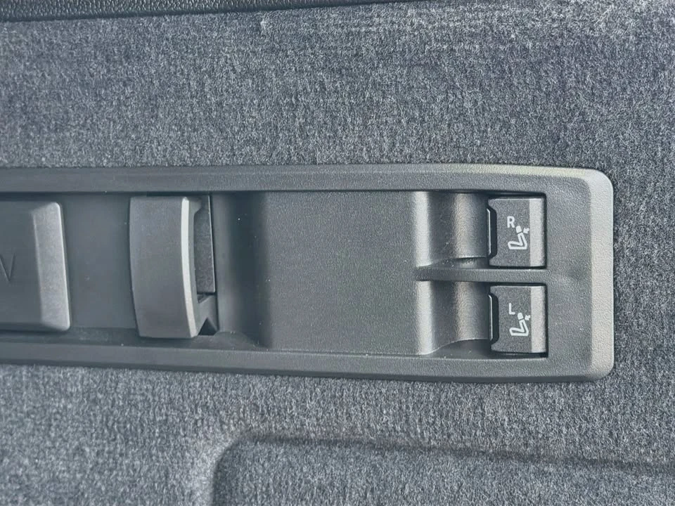 2023 BMW I20 iX - Image 12 of 20