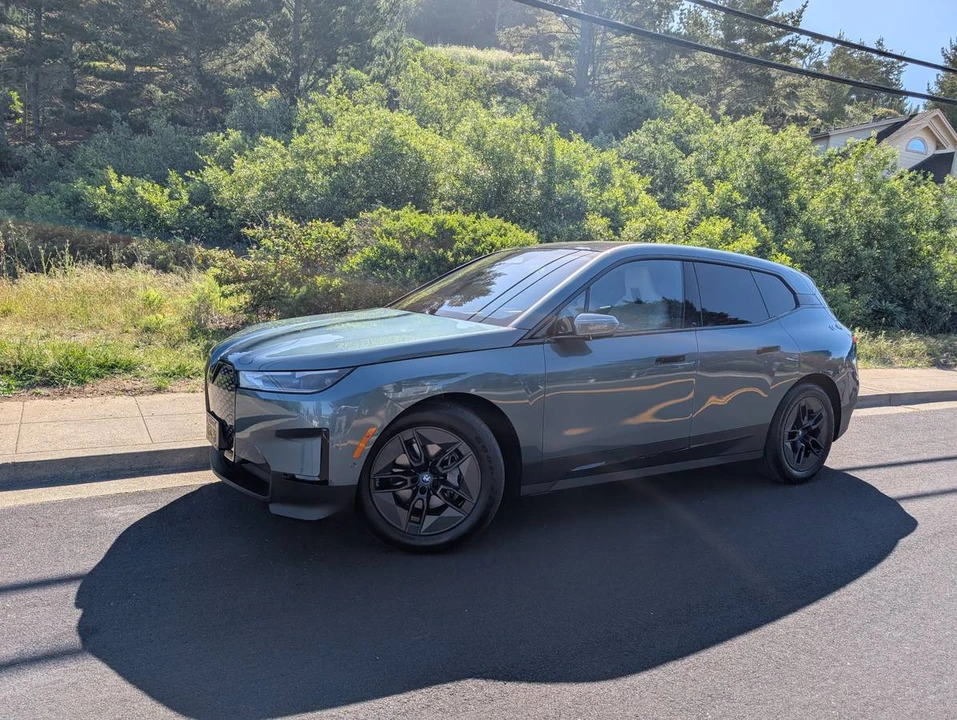 2023 BMW I20 iX - Image 2 of 12