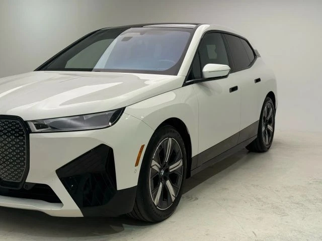 2023 BMW I20 iX - Image 8 of 21