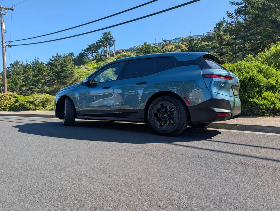 2023 BMW I20 iX - Image 4 of 9