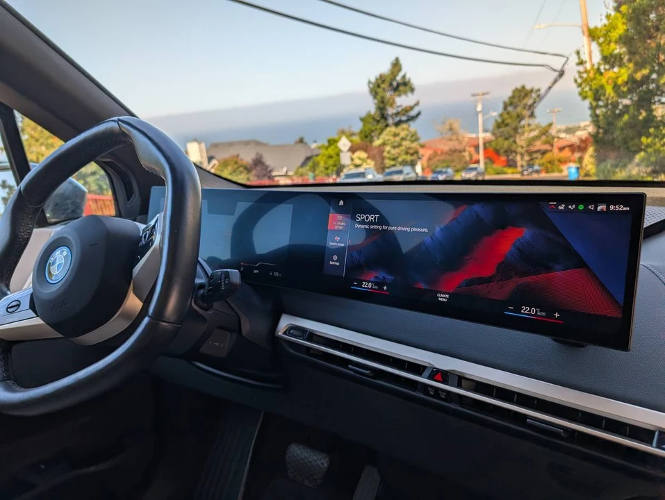 2023 BMW I20 iX - Image 8 of 9