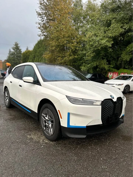 2023 BMW I20 iX - Image 3 of 12