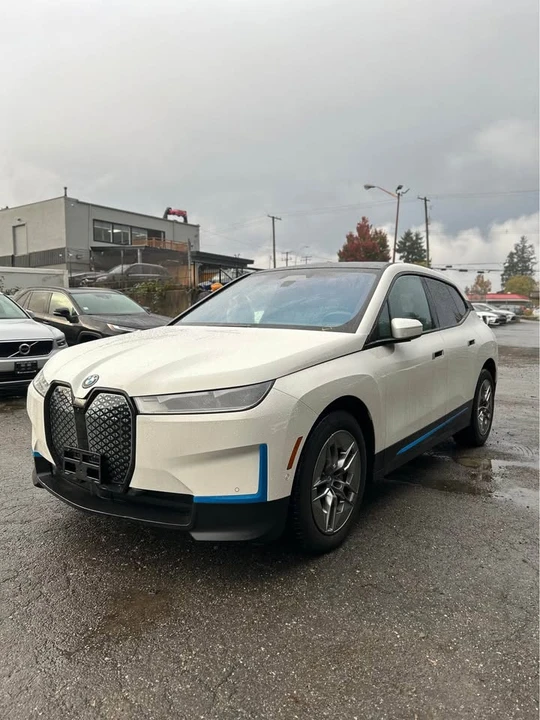2023 BMW I20 iX - Image 2 of 12
