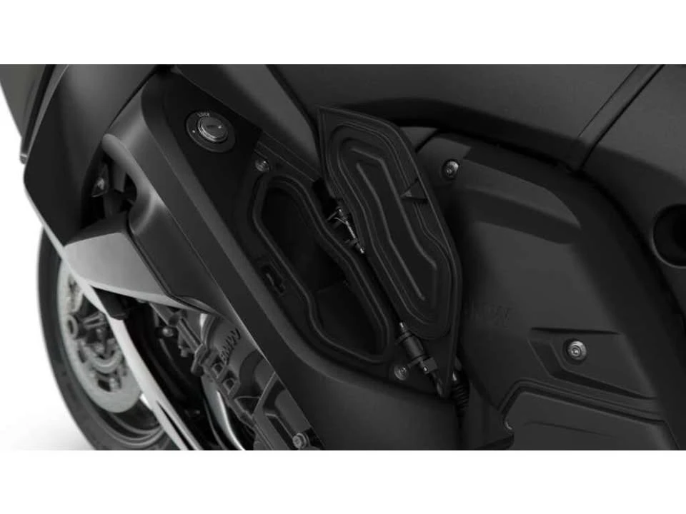2023 BMW K1600 - Image 6 of 8