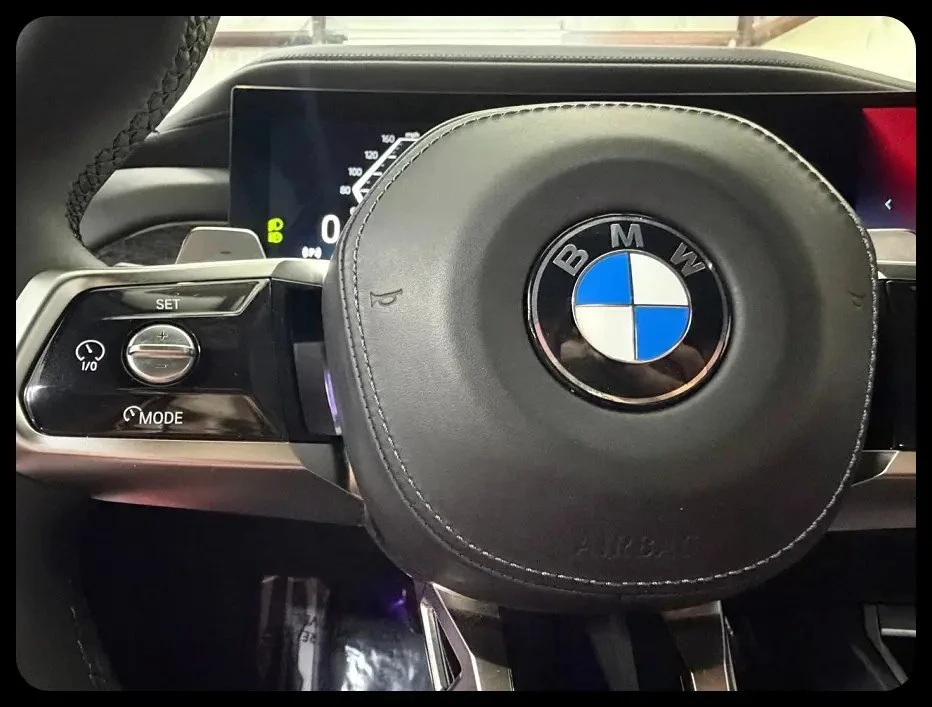 2023 BMW G70 7 Series - Image 17 of 20
