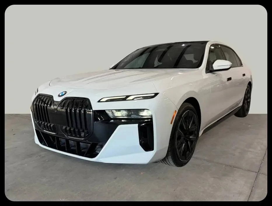 2023 BMW G70 7 Series - Image 2 of 20