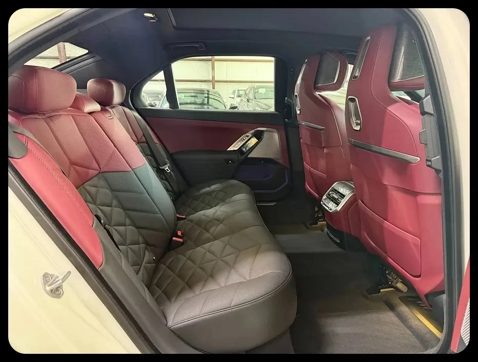 2023 BMW G70 7 Series - Image 11 of 20