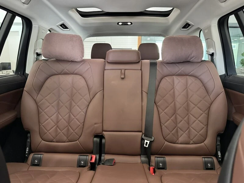 2023 BMW G07 X7 - Image 11 of 12