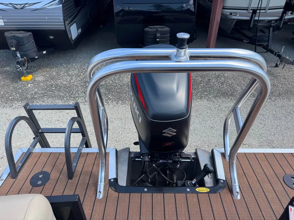 2023 Bentley - Image 4 of 10
