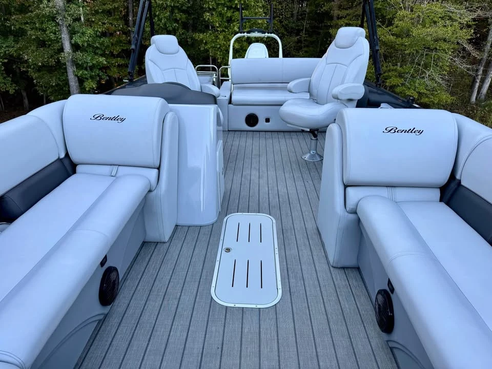 2023 Bentley - Image 2 of 20
