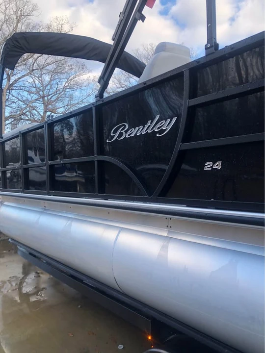 2023 Bentley - Image 18 of 20