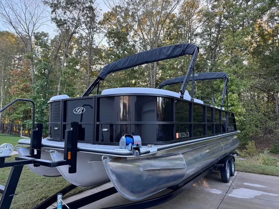2023 Bentley - Image 8 of 20