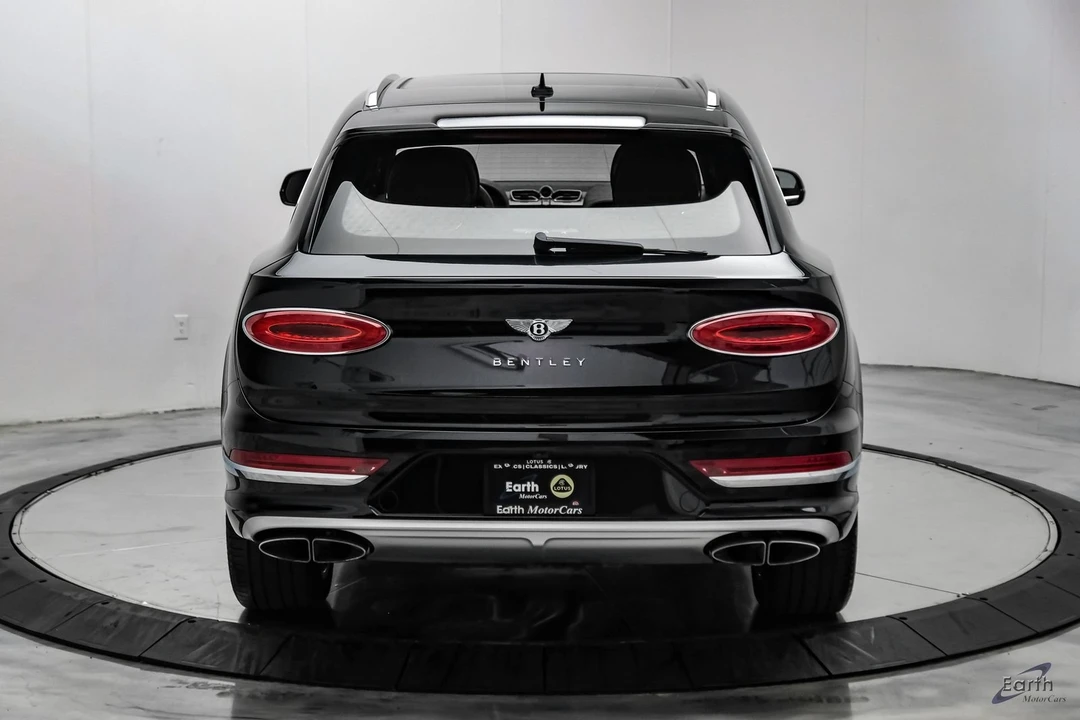 2023 Bentley Bentayga - Image 11 of 31