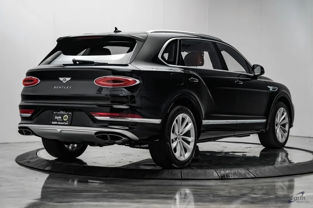 2023 Bentley Bentayga - Image 14 of 31