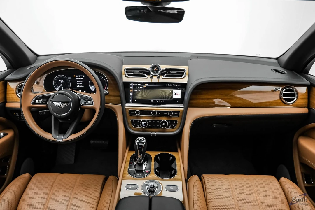 2023 Bentley Bentayga - Image 29 of 31