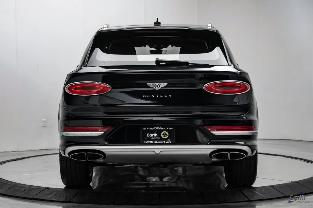 2023 Bentley Bentayga - Image 10 of 31