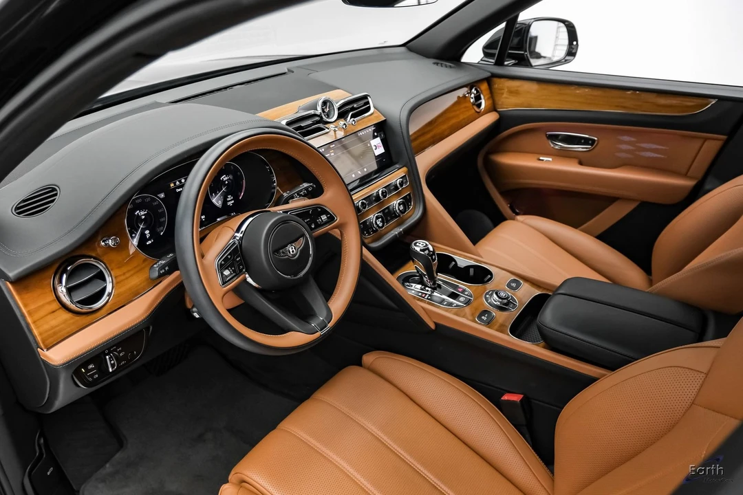 2023 Bentley Bentayga - Image 2 of 31