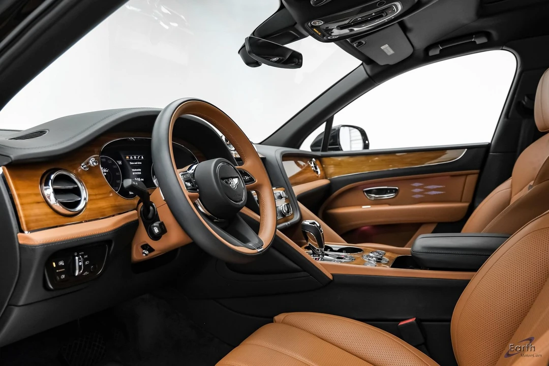2023 Bentley Bentayga - Image 31 of 31