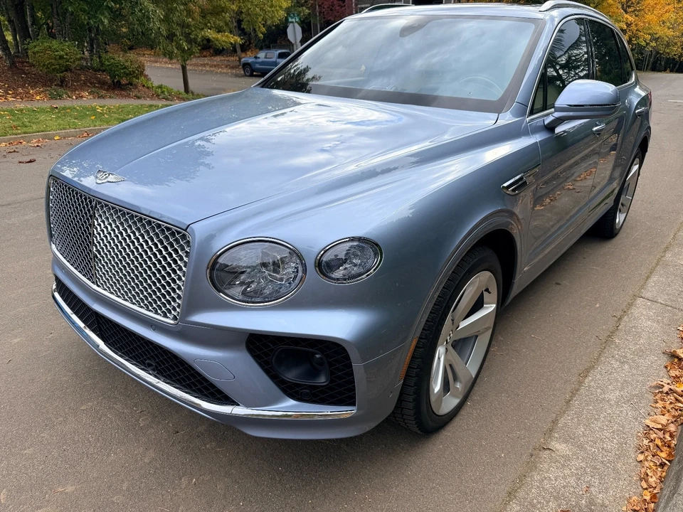 2023 Bentley Bentayga - Image 8 of 21