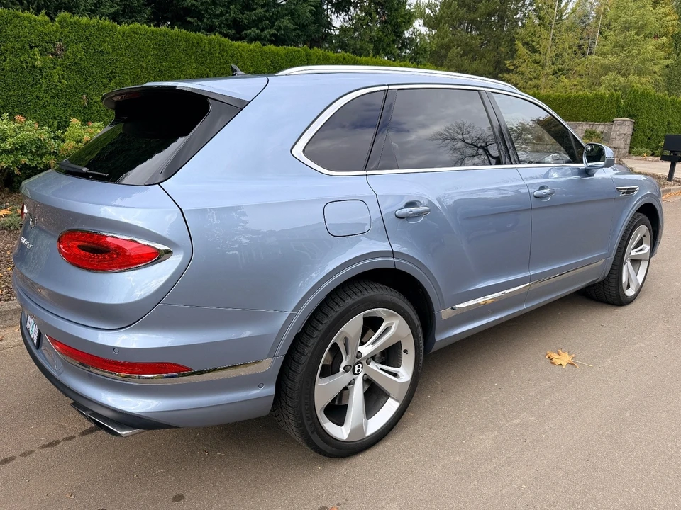 2023 Bentley Bentayga - Image 4 of 21