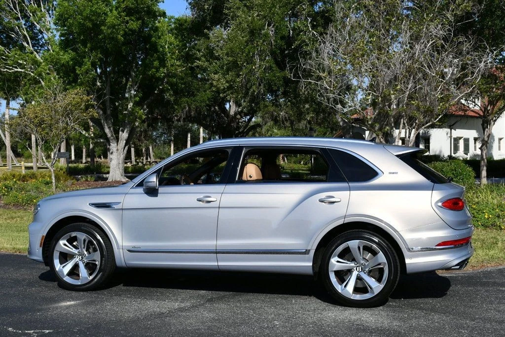 2023 Bentley Bentayga - Image 4 of 31