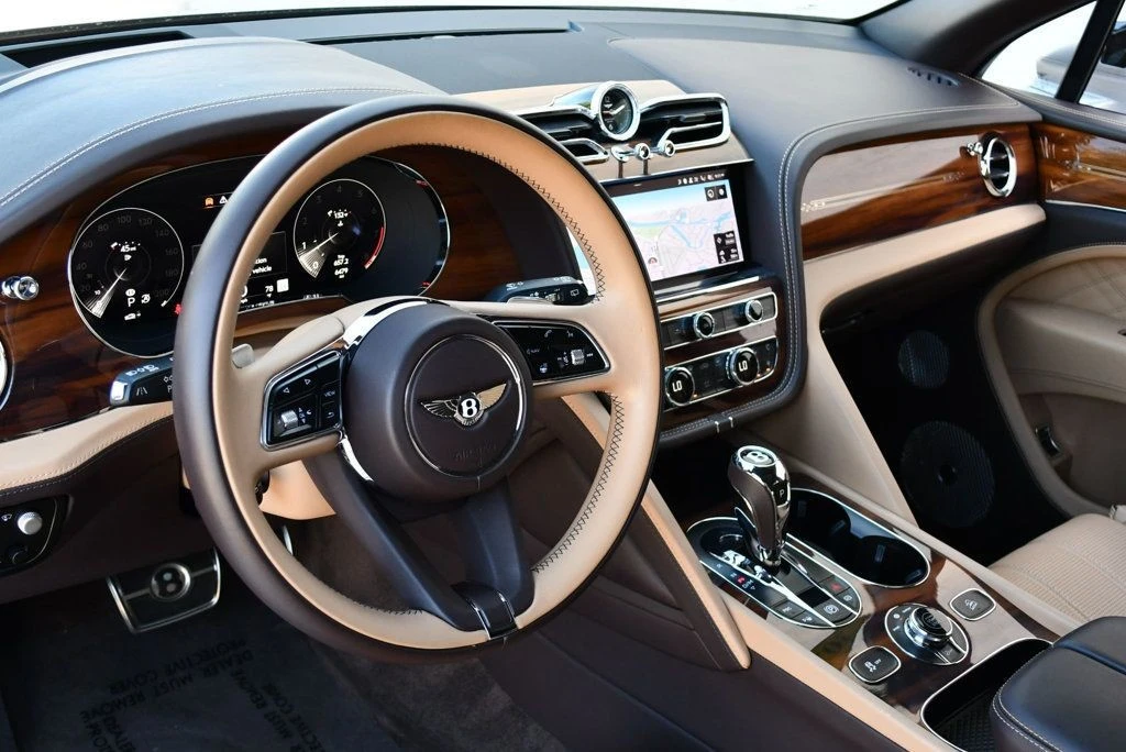 2023 Bentley Bentayga - Image 15 of 31