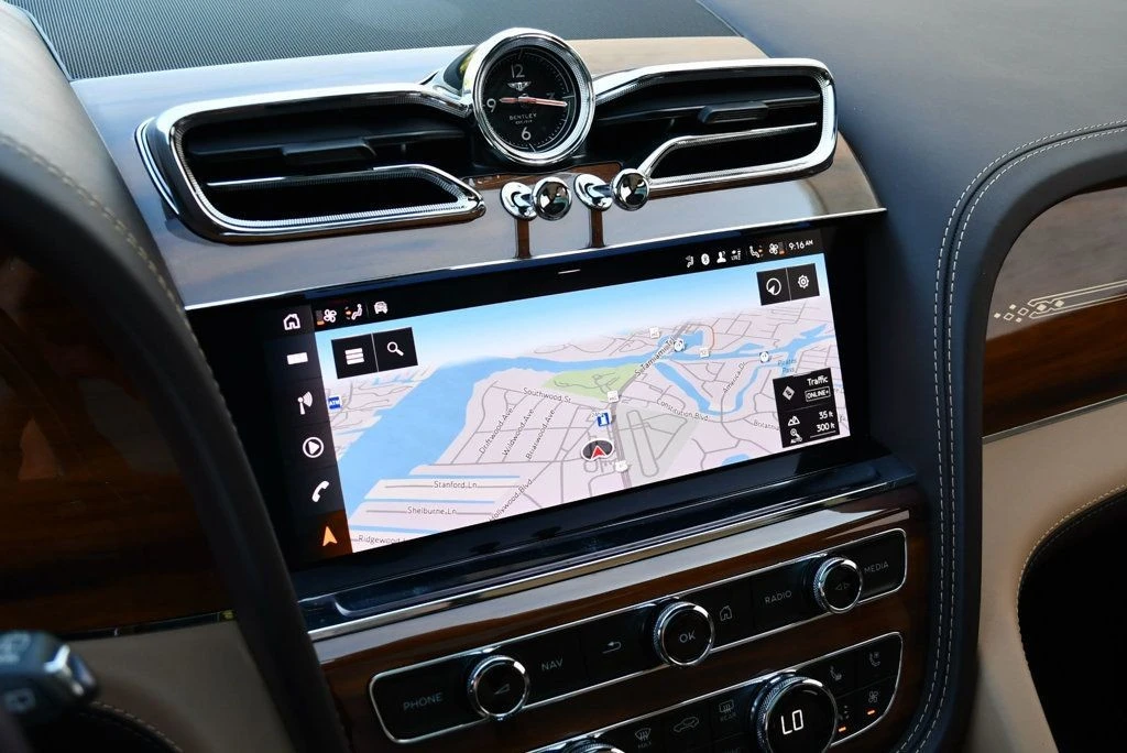 2023 Bentley Bentayga - Image 16 of 31