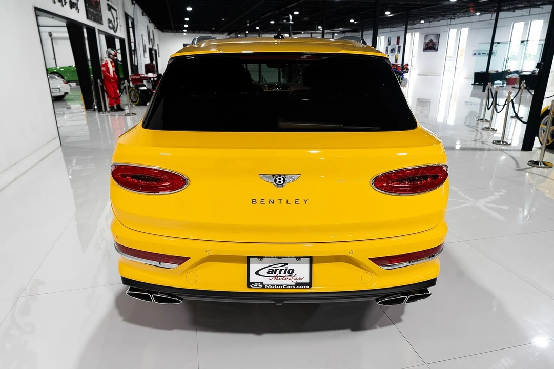 2023 Bentley Bentayga - Image 6 of 31