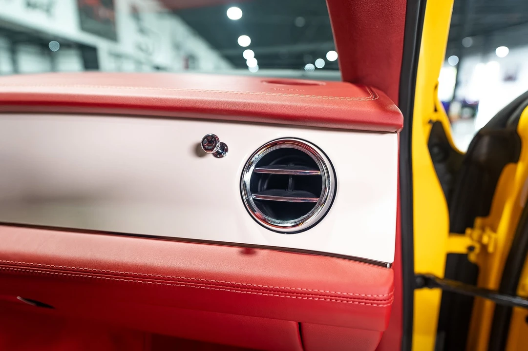 2023 Bentley Bentayga - Image 30 of 31
