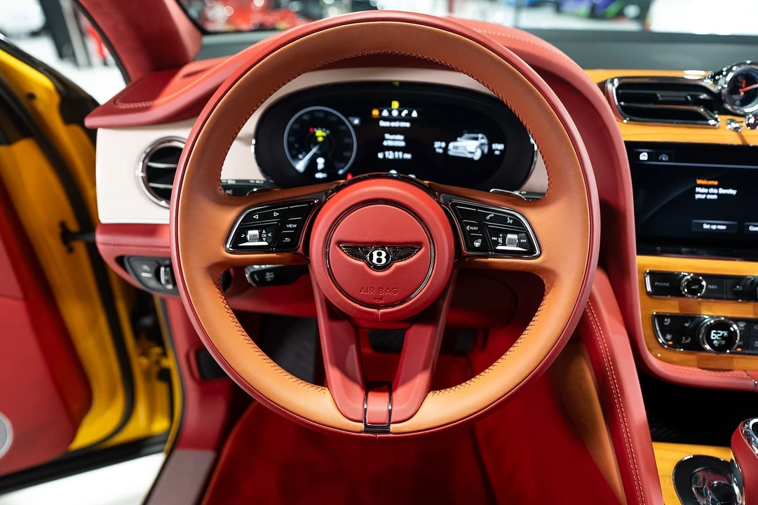 2023 Bentley Bentayga - Image 20 of 31