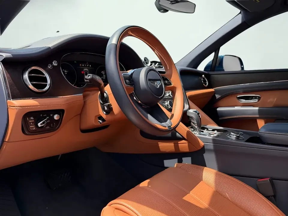 2023 Bentley Bentayga - Image 3 of 20