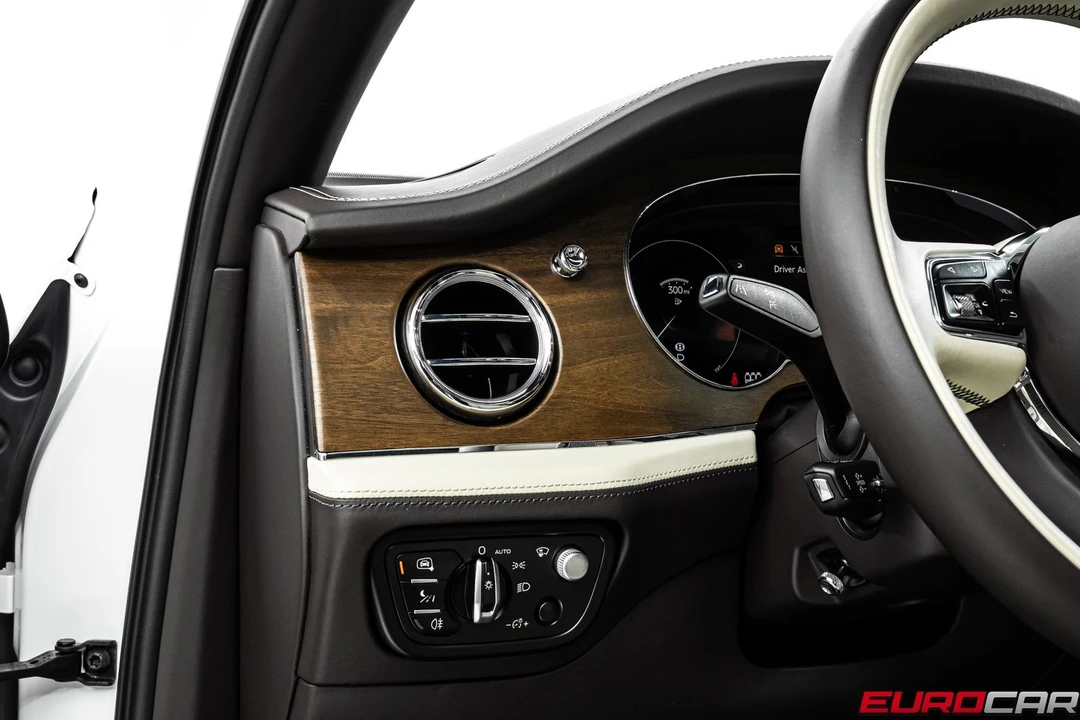 2023 Bentley Bentayga - Image 27 of 31