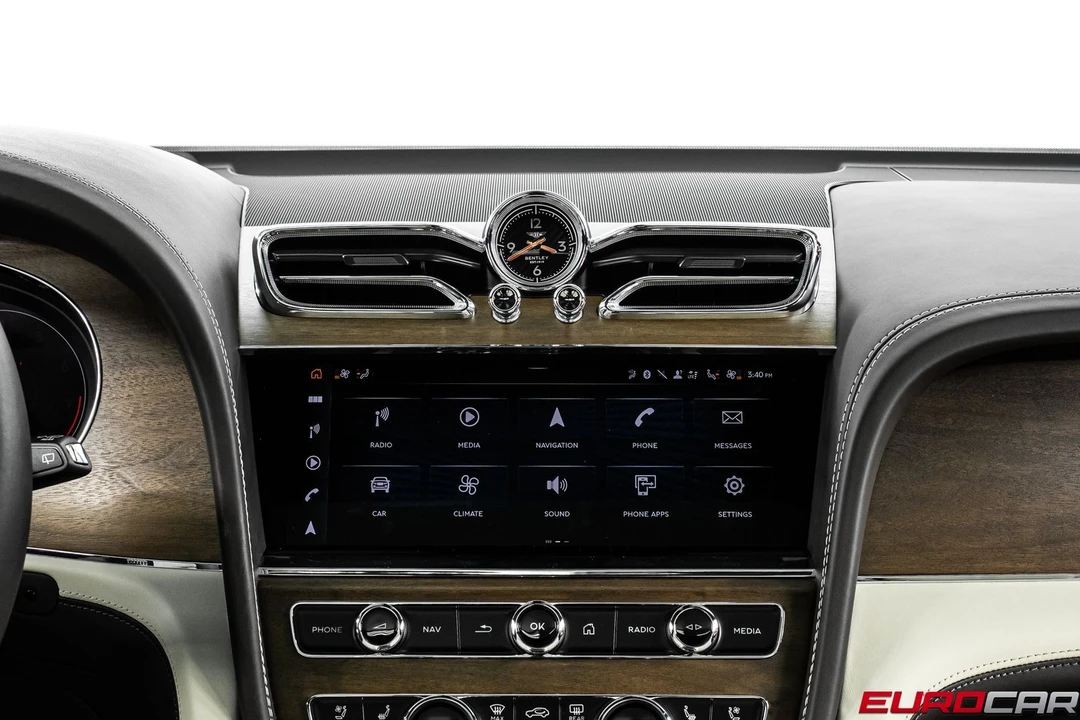 2023 Bentley Bentayga - Image 29 of 31