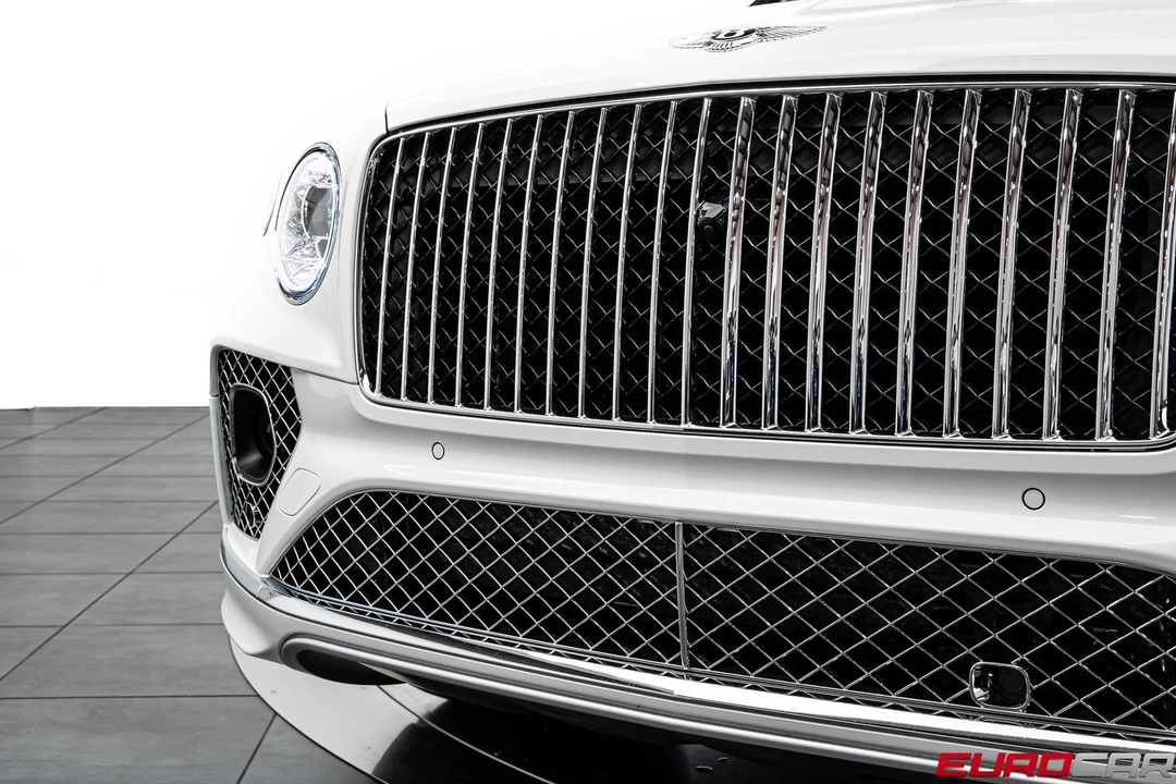 2023 Bentley Bentayga - Image 11 of 31