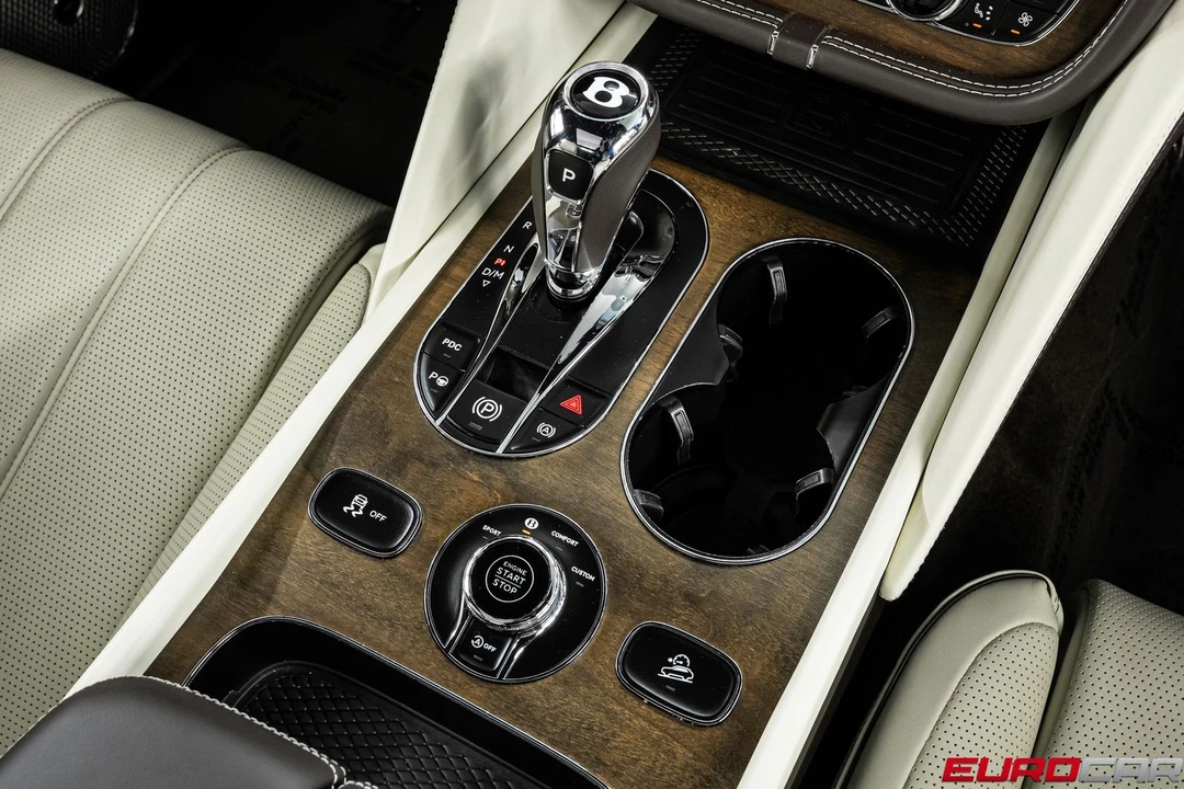 2023 Bentley Bentayga - Image 31 of 31