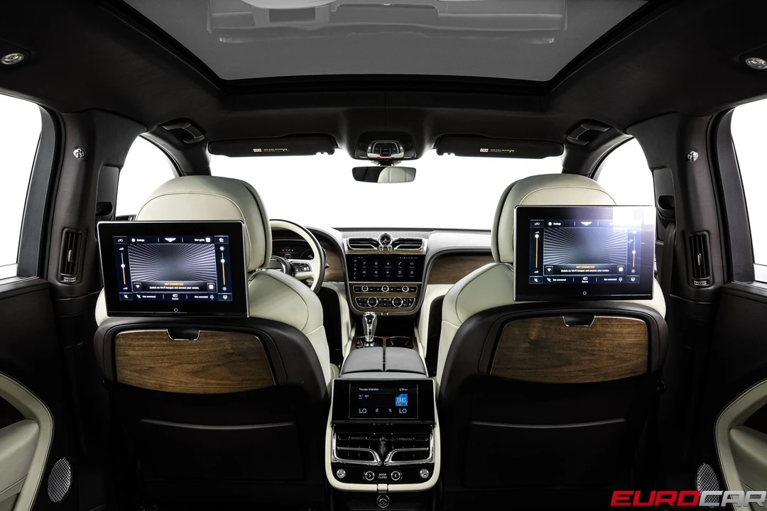 2023 Bentley Bentayga - Image 24 of 31
